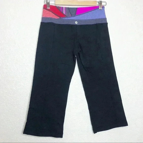 LULULEMON Colorful Waist Band Cropped Black Pants - Picture 2 of 6